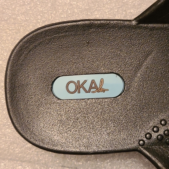 OKAb Black Flip Flops - Picture 3 of 7